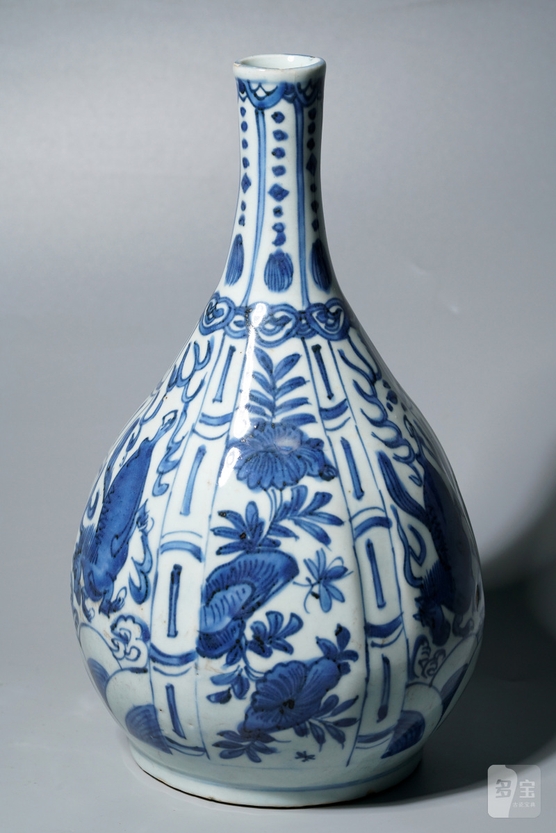 明万历 青花克拉克海马纹瓶 - 图4
